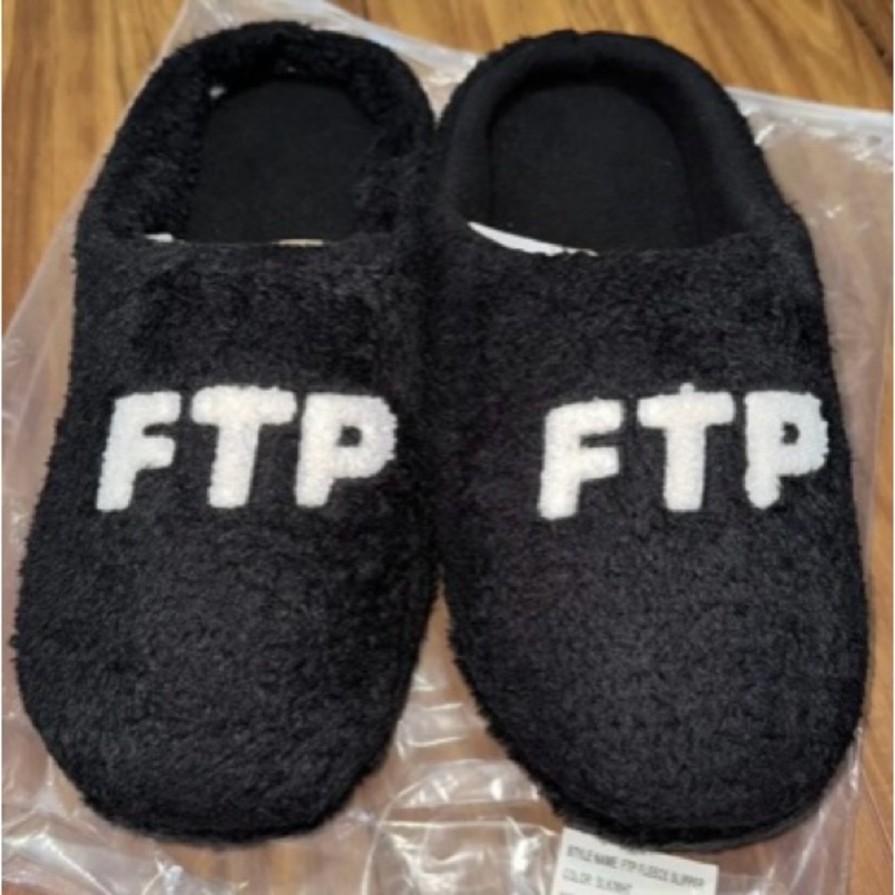 FTP Logp Fleece Loafers